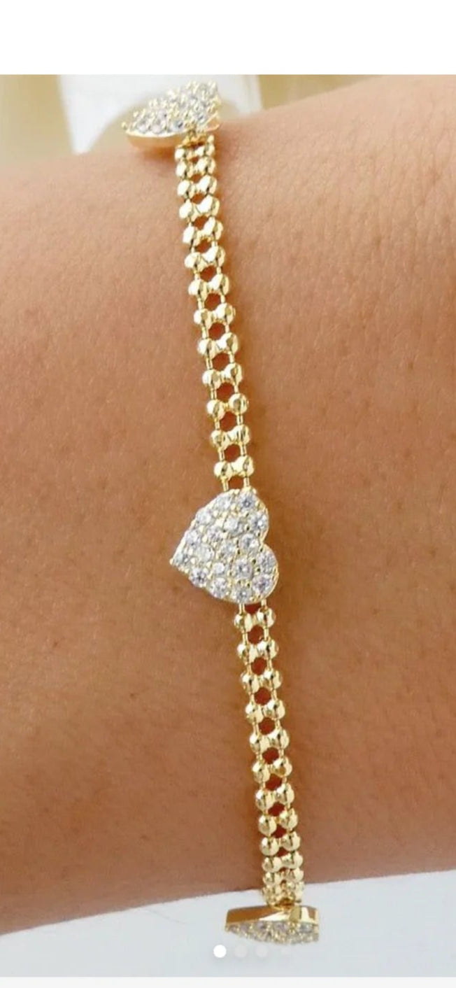 Dotty Shine Heart Bracelet - Symbol of Love and Friendship