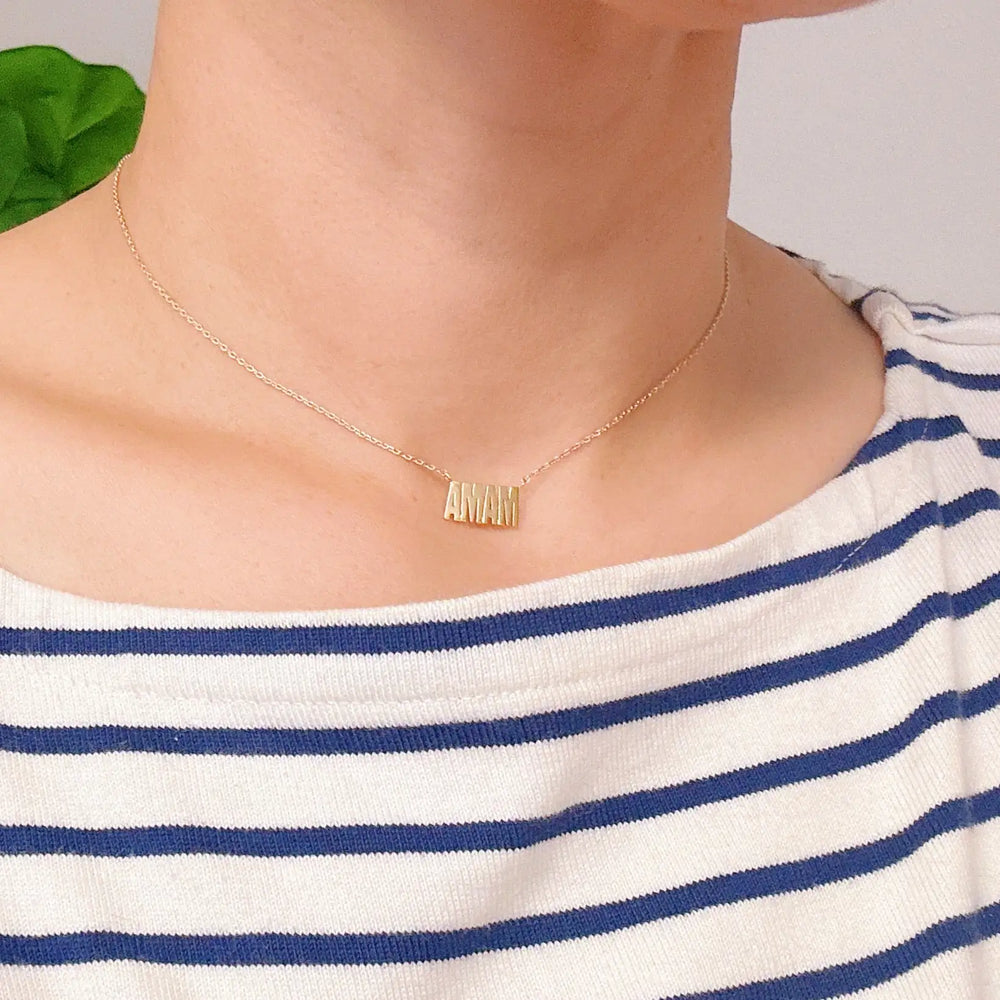 Simply Mama Pendant Necklace - Elegant Motherhood Jewelry