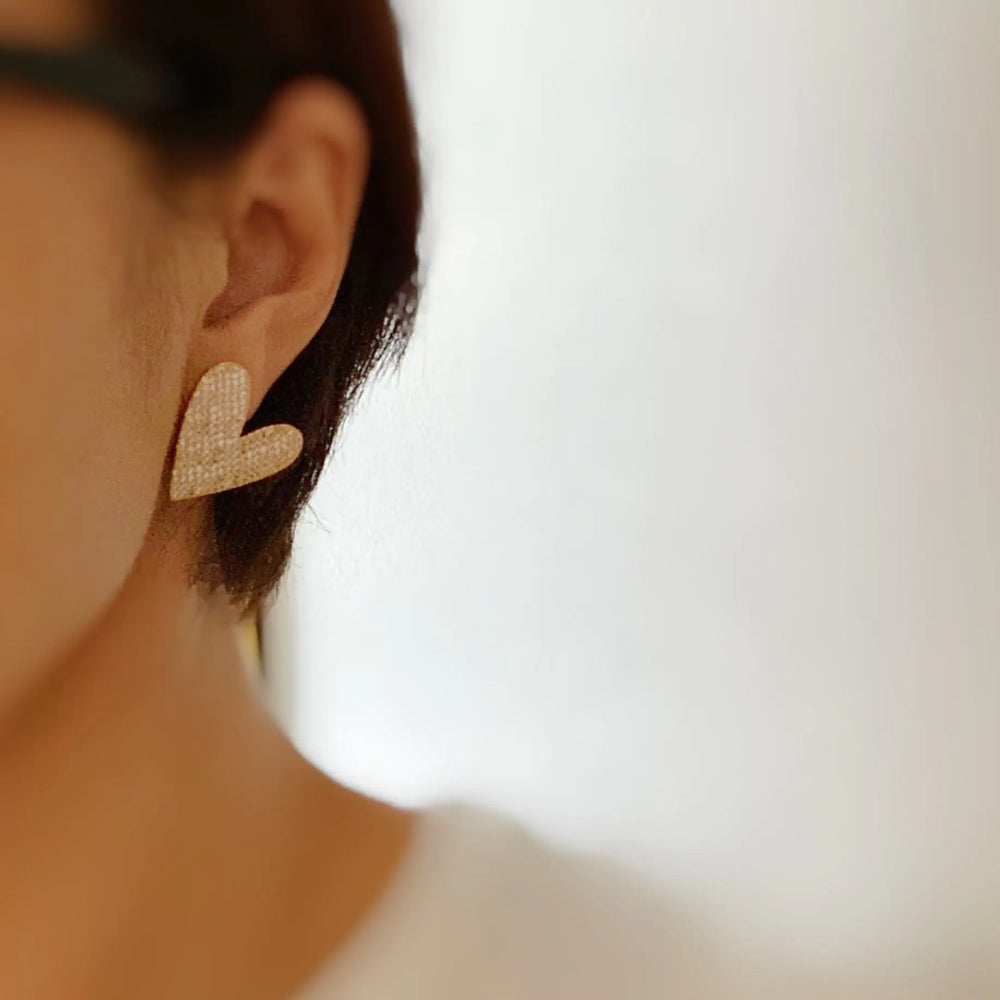 Lara Land Heart Earrings - Elegant Heart-Shaped Statement Earrings