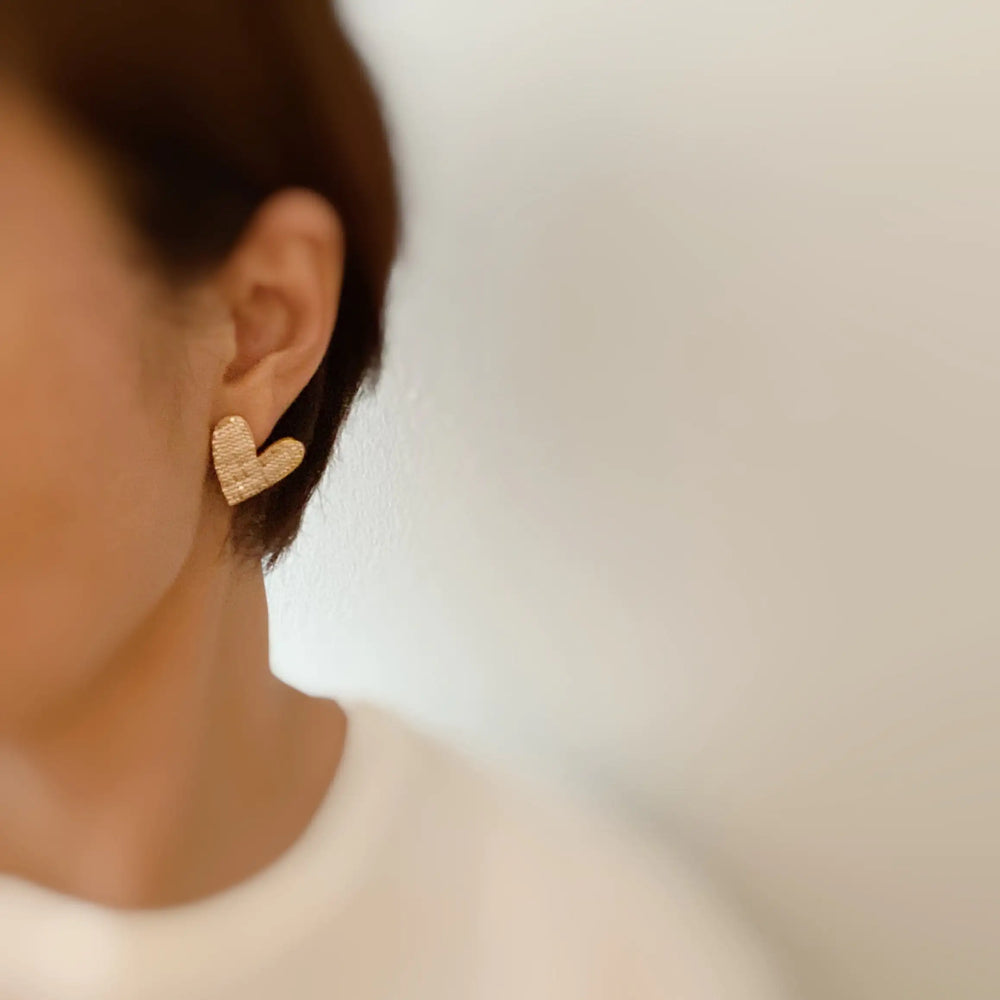 Lara Land Heart Earrings - Elegant Heart-Shaped Statement Earrings